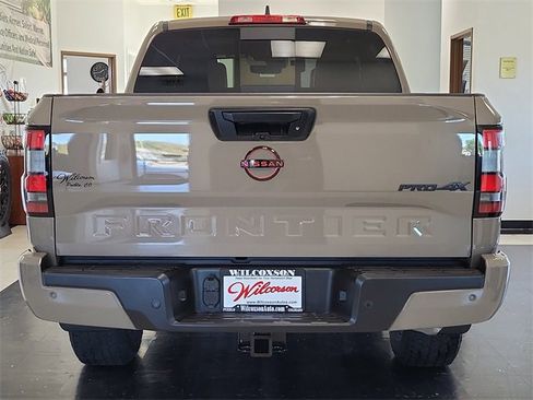 Used 2023 Nissan Frontier PRO-4X w/ Pro-4X Premium Package image 4