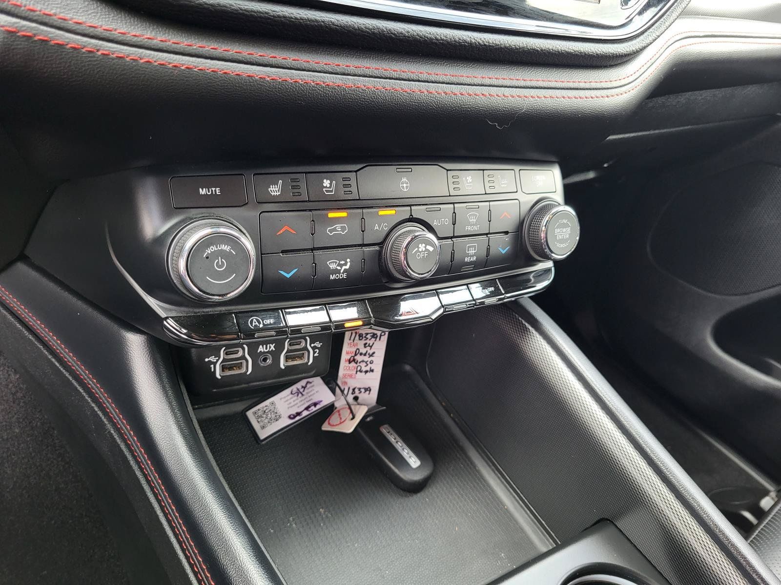 Used 2024 Dodge Durango GT RWD image 24