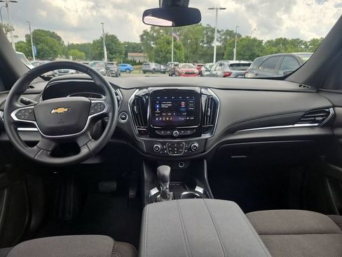 Used 2023 Chevrolet Traverse LT FWD image 13