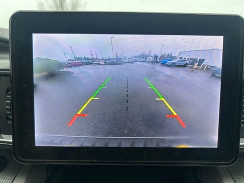 Certified 2022 Ford Explorer XLT w/ Equipment Group 202A image 29