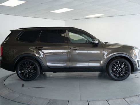 Used 2020 Kia Telluride SX w/ SX Prestige Package AWD/4WD image 9