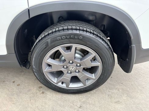 Used 2024 Honda Passport TrailSport image 9