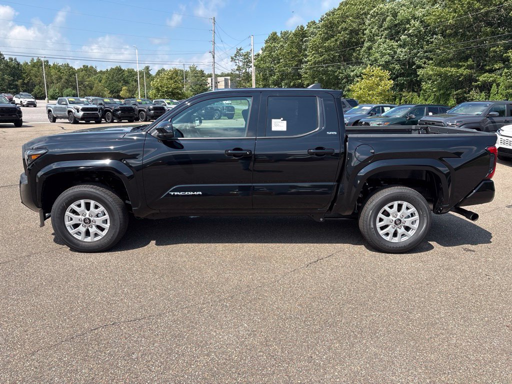 Used 2026 Toyota Tacoma SR5 AWD/4WD image 3