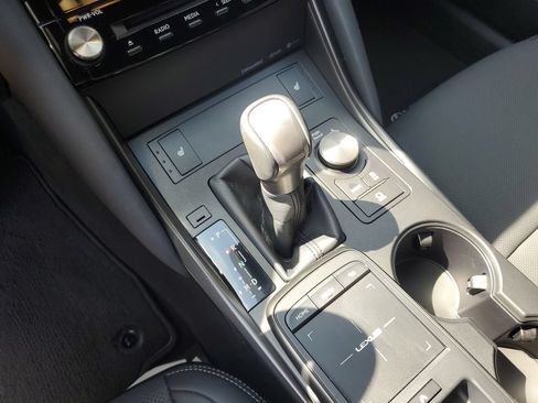 Used 2024 Lexus IS 350 F Sport RWD image 23