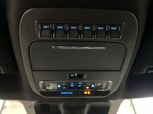 Used 2024 Ford F250 Platinum image 29