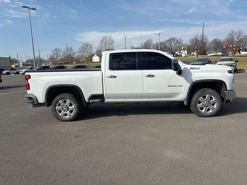 Used 2024 Chevrolet Silverado 3500 LTZ w/ LTZ Premium Package image 7