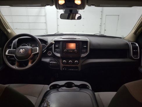 Used 2019 RAM 2500 Big Horn AWD/4WD image 11