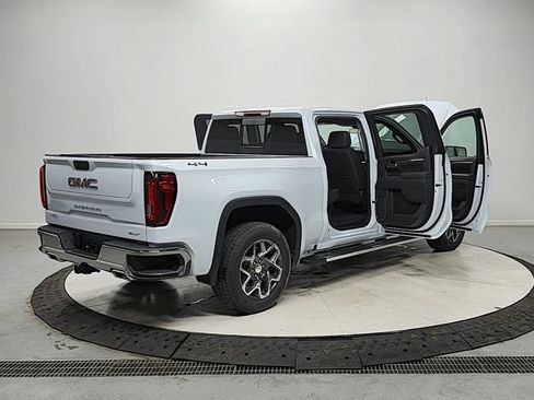 New 2026 GMC Sierra 1500 SLT w/ SLT Premium Plus Package AWD/4WD image 15