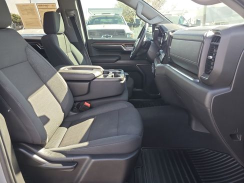 Used 2024 Chevrolet Silverado 1500 LT w/ Z71 Off-Road Package image 29