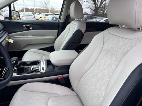 New 2026 Kia Carnival SX image 13