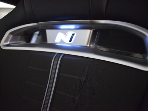 Used 2021 Hyundai Veloster N image 13