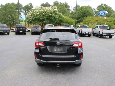 Used 2015 Subaru Outback 2.5i Limited AWD/4WD image 8