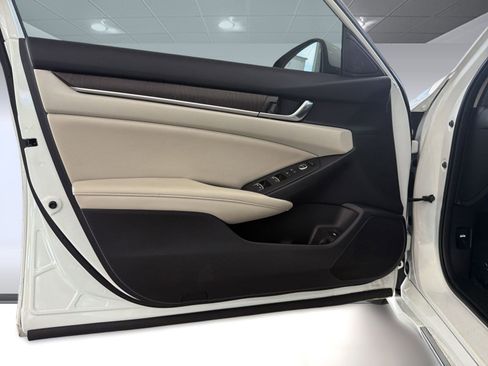 Used 2020 Honda Accord EX image 20