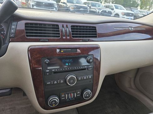 Used 2008 Chevrolet Impala LT FWD image 13