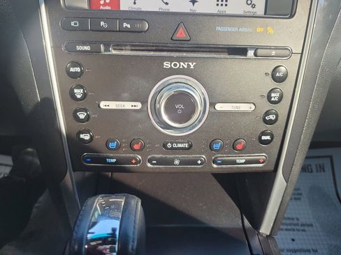 Used 2017 Ford Explorer Limited w/ Equipment Group 303A image 19