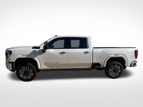 Used 2024 GMC Sierra 2500 Denali Ultimate w/ Max Trailering Package AWD/4WD image 2