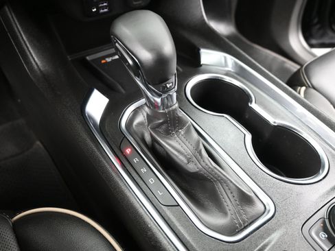 Used 2023 Chevrolet Traverse Premier w/ Redline Edition FWD image 18