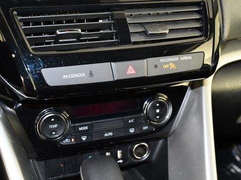 Used 2024 Mitsubishi Eclipse Cross LE AWD/4WD image 19
