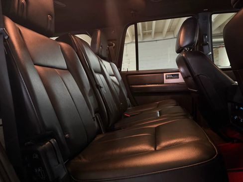 Used 2017 Ford Expedition Limited AWD/4WD image 12