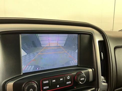 Used 2015 GMC Sierra 1500 SLT w/ SLT Crew Cab Value Package AWD/4WD image 19