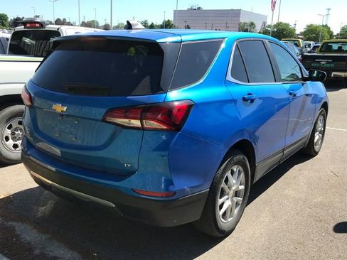 Used 2024 Chevrolet Equinox LT FWD image 2