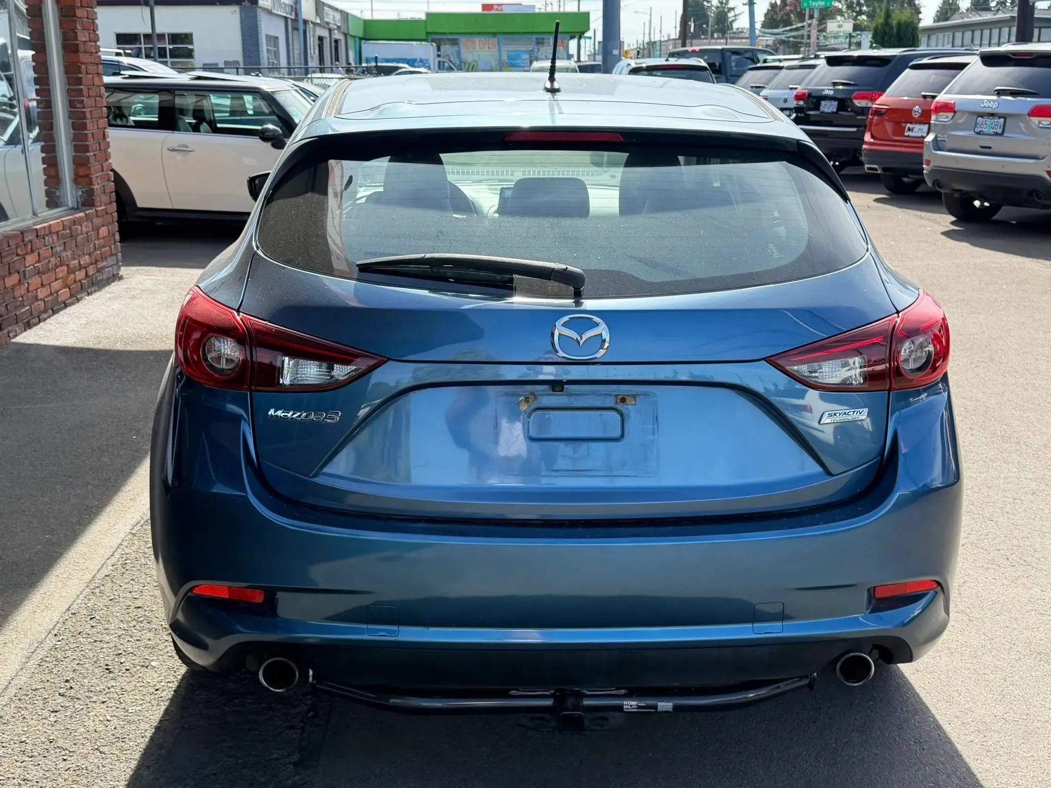 Used 2017 MAZDA MAZDA3 Touring FWD image 4