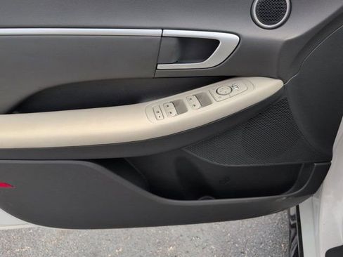 Used 2025 Hyundai Sonata SEL FWD image 11