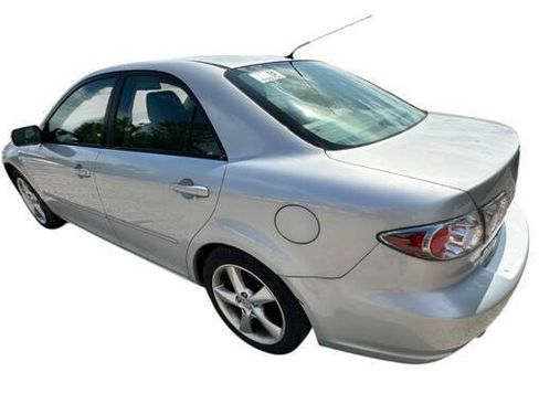 Used 2006 MAZDA MAZDA6 i w/ Convenience Pkg FWD image 3