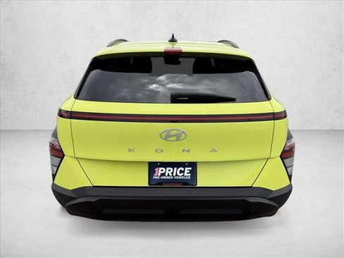 Used 2025 Hyundai Kona SEL FWD image 6