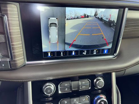 Used 2022 GMC Yukon Denali image 30