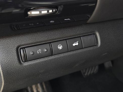 New 2026 Nissan Pathfinder SV FWD image 18