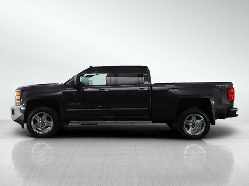 Used 2015 Chevrolet Silverado 2500 LTZ image 2