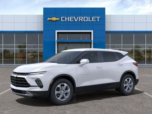 New 2025 Chevrolet Blazer LT image 2