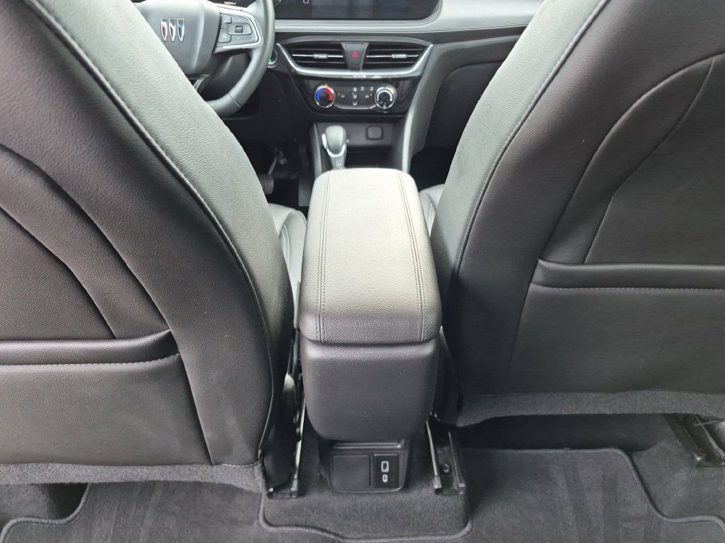 Used 2024 Buick Encore GX Sport Touring FWD image 30