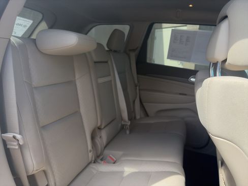 Used 2019 Jeep Grand Cherokee Laredo AWD/4WD image 27