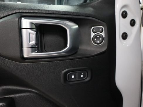 Used 2022 Jeep Wrangler Unlimited Sport AWD/4WD image 10