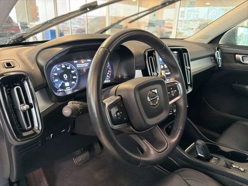 Used 2021 Volvo XC40 T5 Momentum AWD/4WD image 15