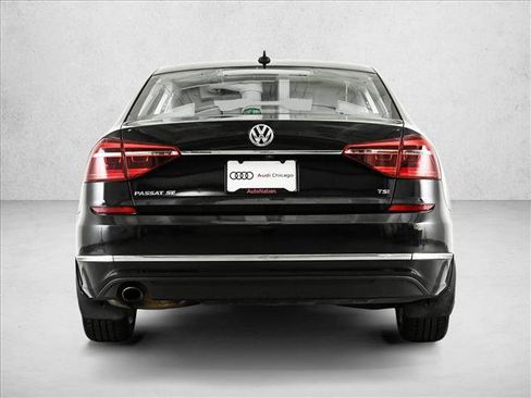 Used 2017 Volkswagen Passat 1.8T SE FWD image 7