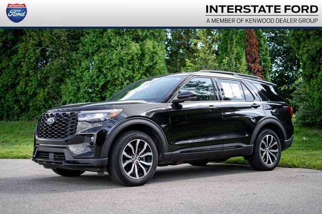 Used 2026 Ford Explorer ST-Line AWD/4WD image 1