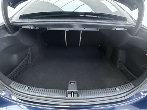 Used 2016 Mercedes-Benz C 300 Sedan image 32
