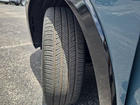 Used 2025 Honda HR-V EX-L image 31