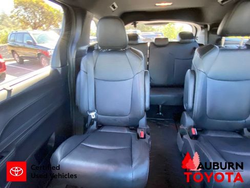Certified 2025 Toyota Sienna XLE Woodland Edition AWD/4WD image 26