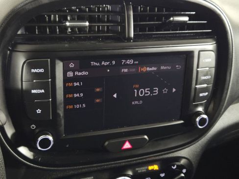 Used 2025 Kia Soul LX w/ LX Technology Package image 12