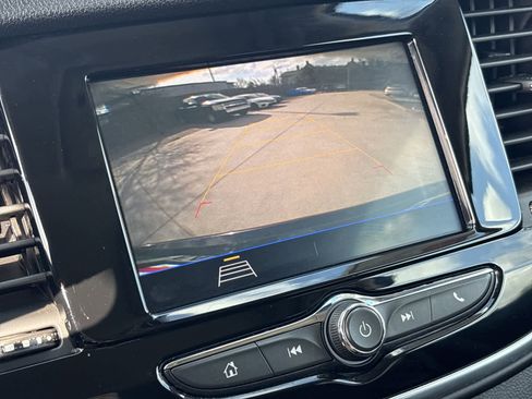 Used 2022 Buick Encore Preferred w/ Safety Package image 29