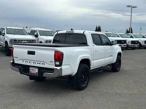 Used 2019 Toyota Tacoma SR5 image 3