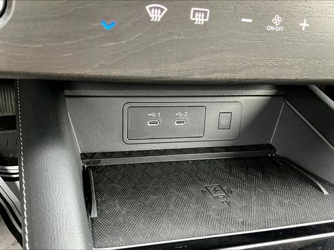 Certified 2025 Nissan Murano SV AWD/4WD image 23