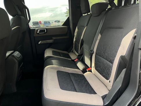 Used 2023 Ford Bronco Wildtrak AWD/4WD image 13