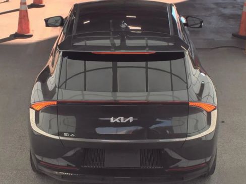 Used 2022 Kia EV6 Wind image 3