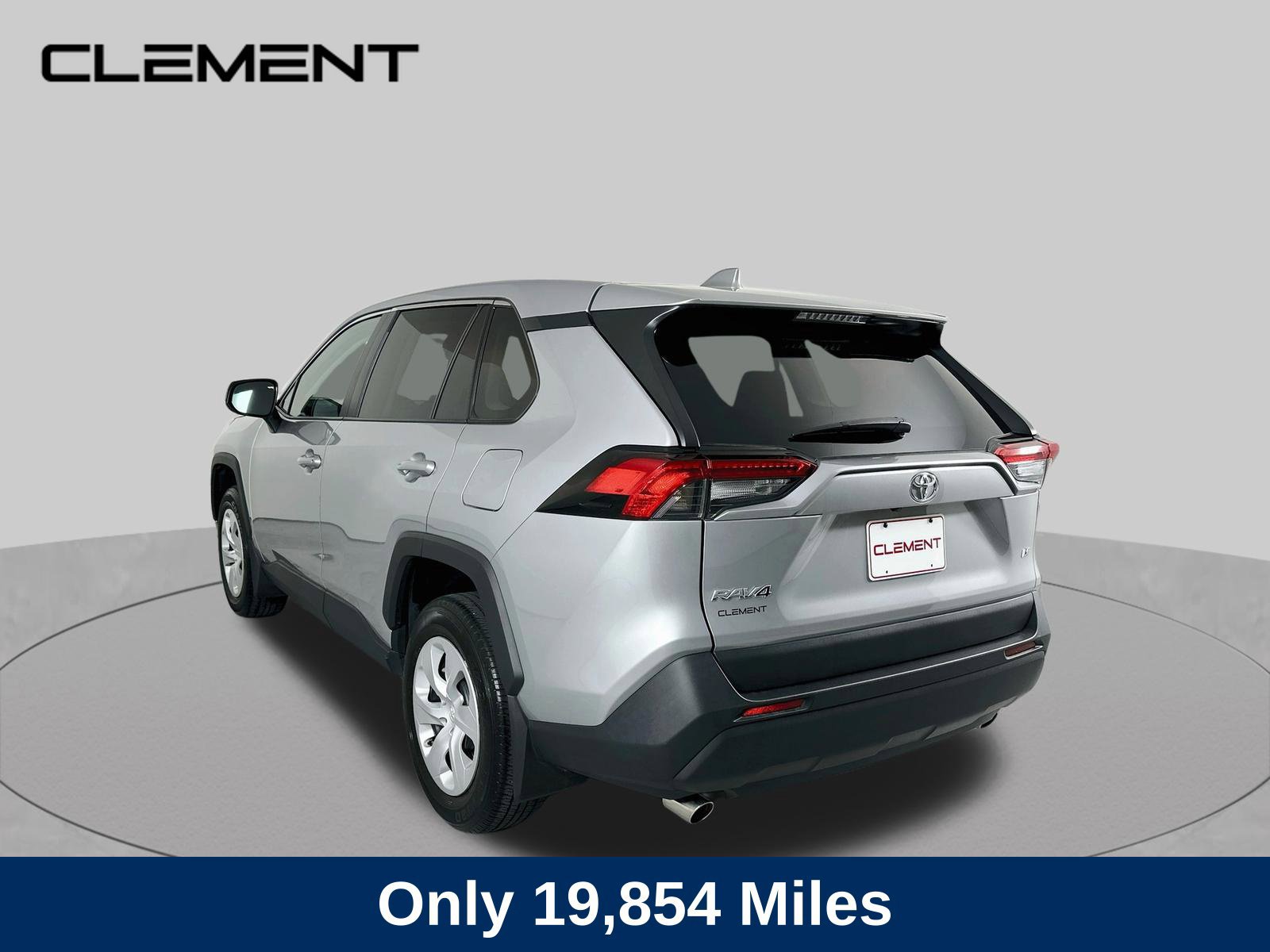 Used 2025 Toyota RAV4 LE FWD image 8
