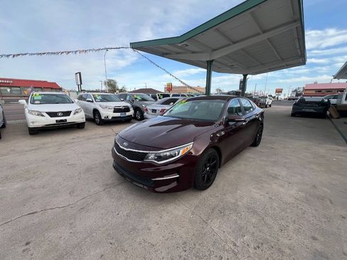 Used 2016 Kia Optima LX w/ Technology Package FWD image 3